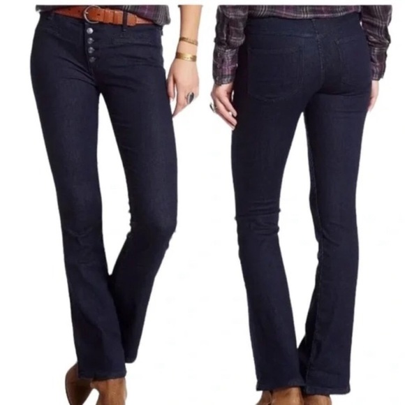 Free People 28x32 Kaye Button Fly Slim Flare Jeans Dark Indigo Wash 0303 - Picture 1 of 9